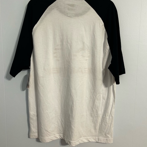 Men’s large Realtree Black and White Raglan t-shirt.NWT‎. Hurting shirt. - Picture 8 of 8